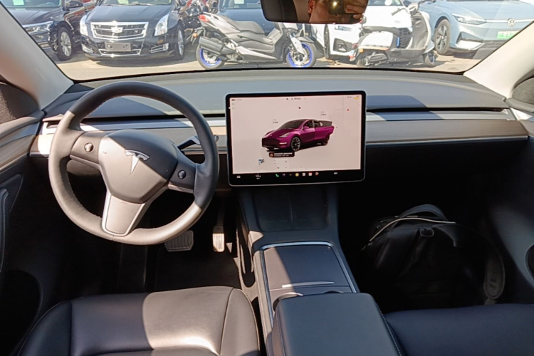 Tesla Model Y 2022 #11 Tesla Model Y 2022 immagine di auto #11