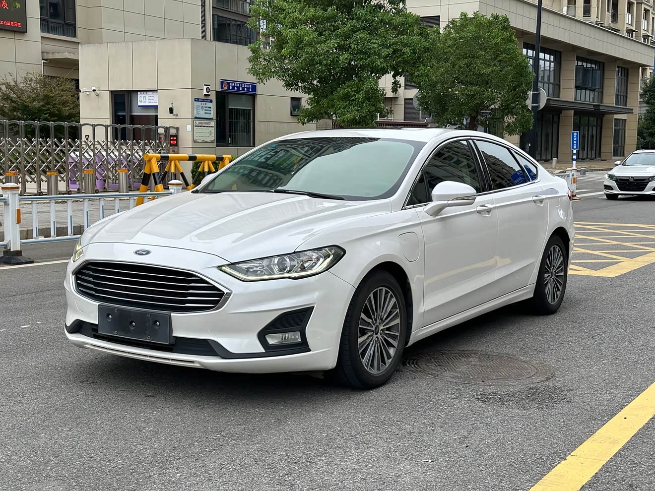 Ford Mondeo New Energy 2019 car image 