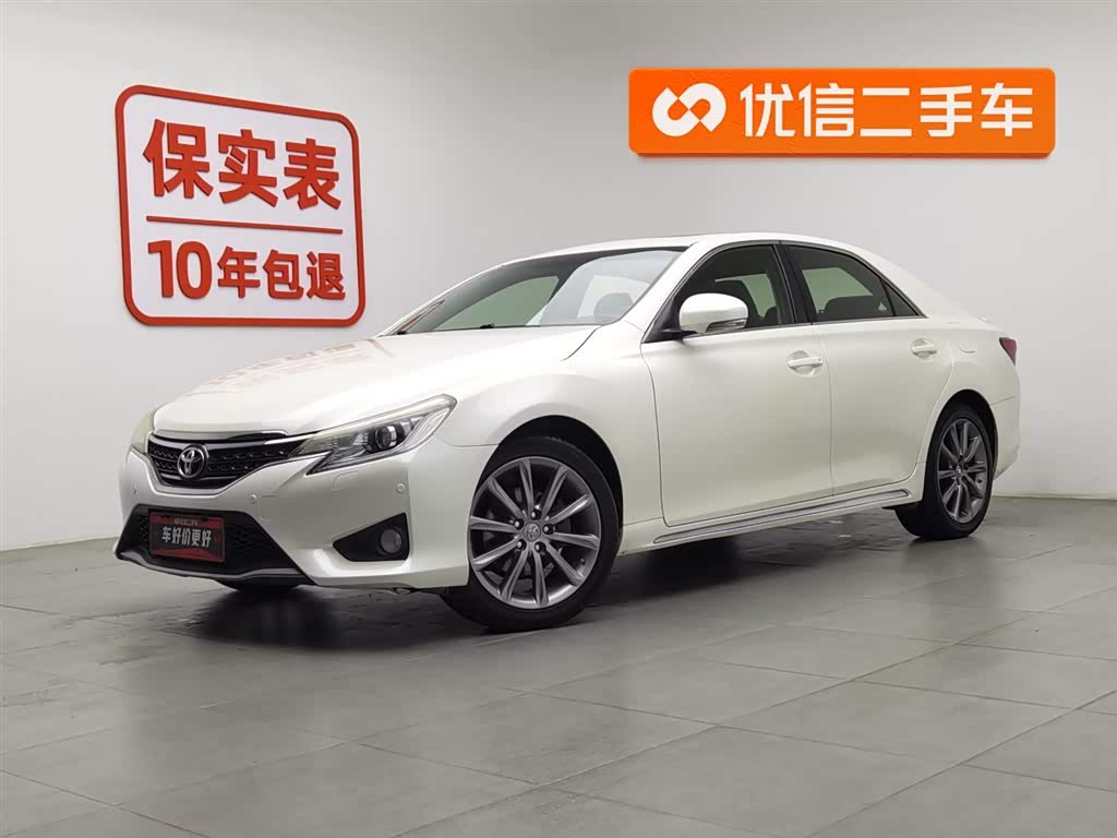 Toyota Reiz 2014 immagine di auto 