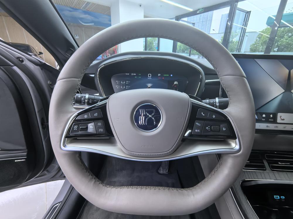 BYD Han 2024 car image #14