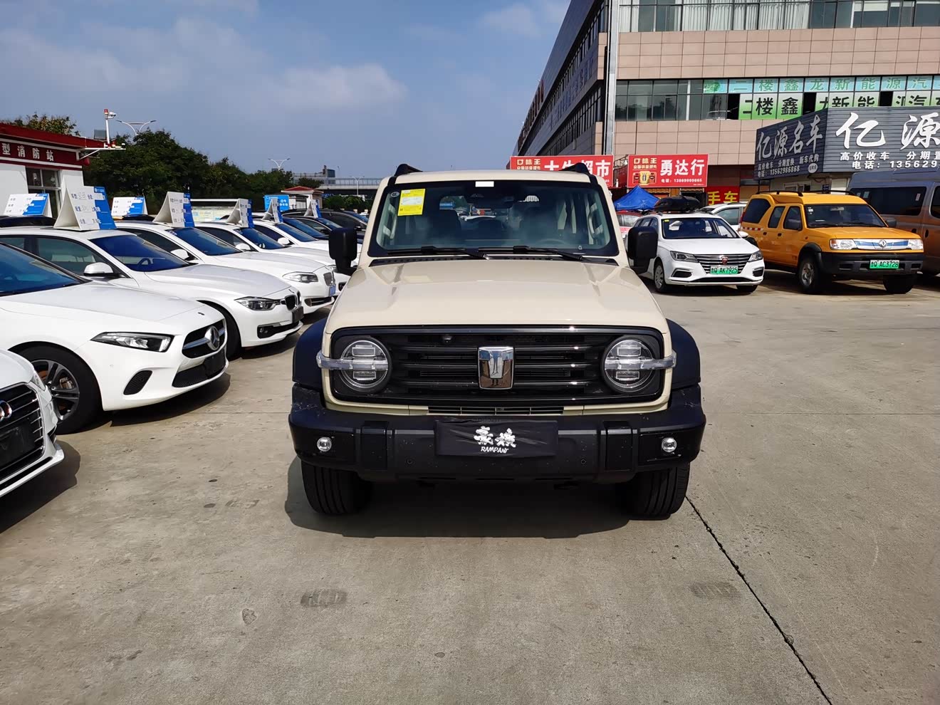 Tank 300 New Energy 2025 car image 