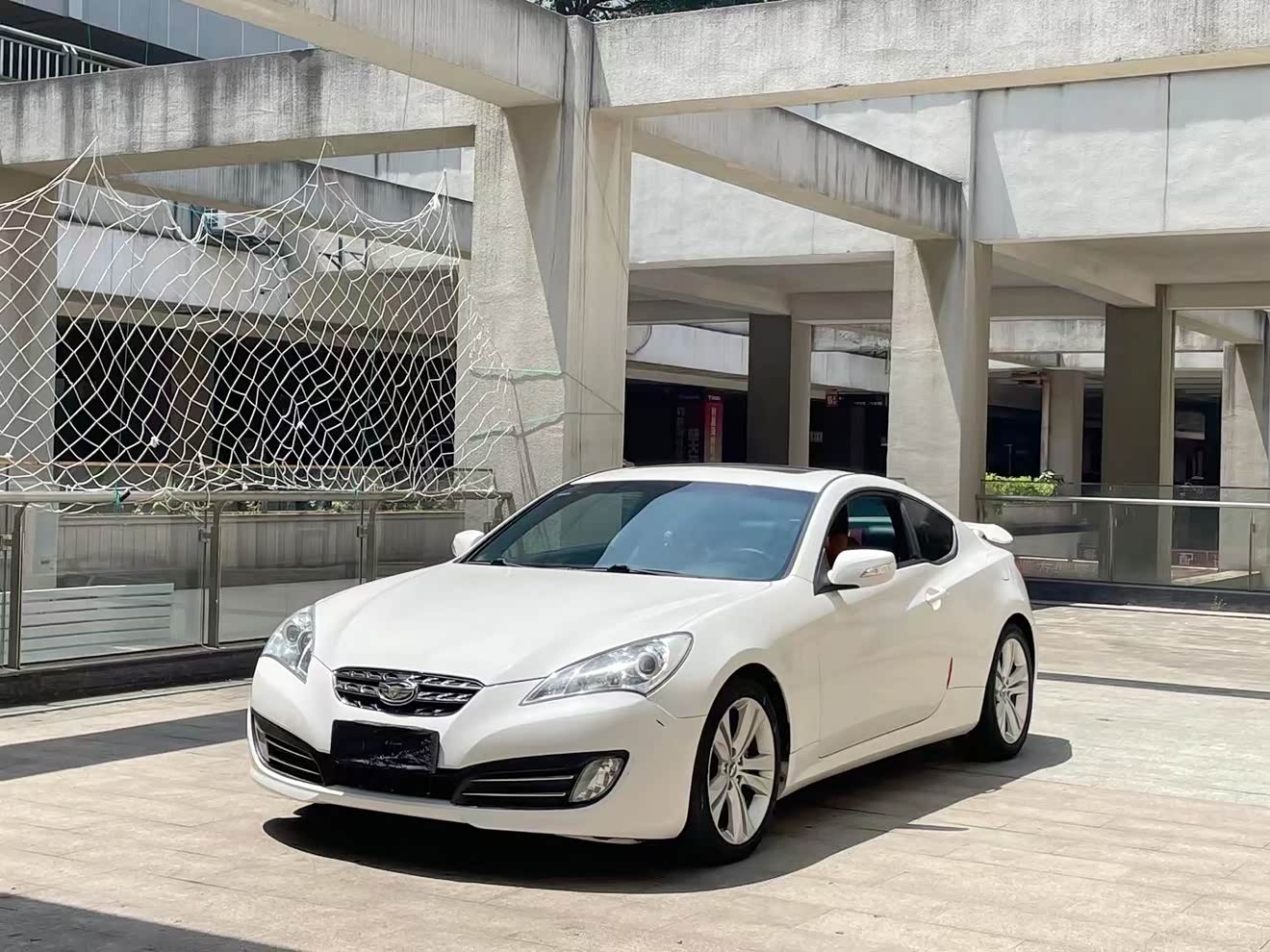 Hyundai Rohens-Coupe 2011 Hyundai Rohens-Coupe 2011 car image