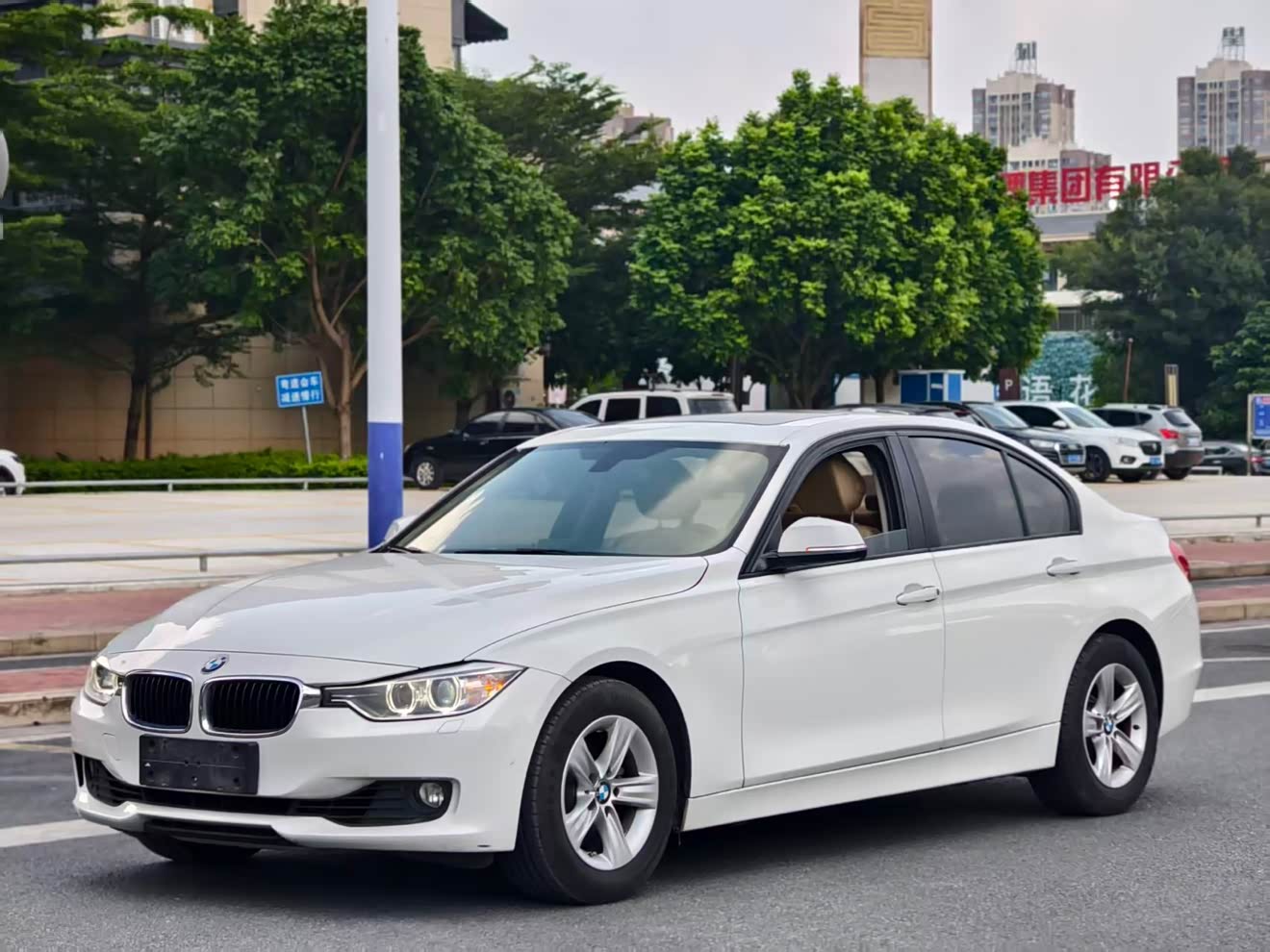 BMW 3 Series (Imported) 2012 car image 