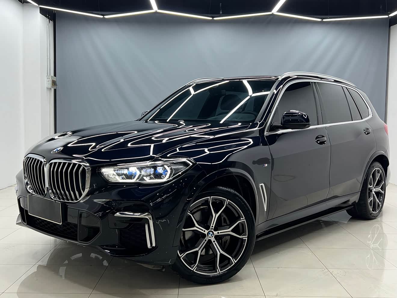 BMW X5 2023 汽车图片 
