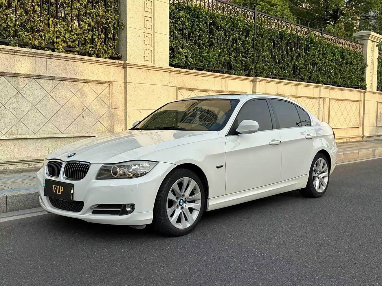 BMW 3 Series (Imported) 2012 car image 