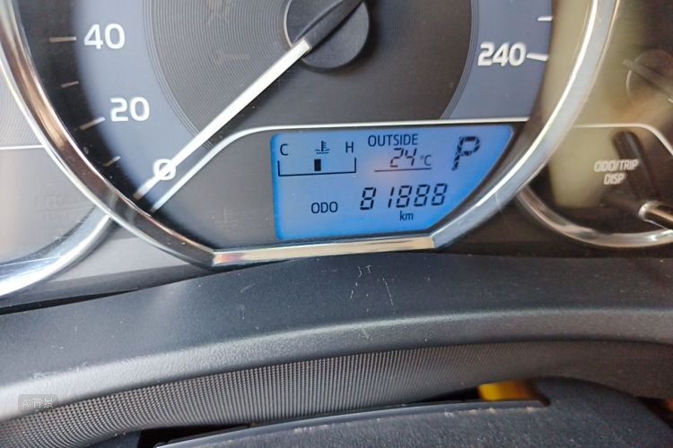 Toyota Corolla 2017 immagine di auto #14