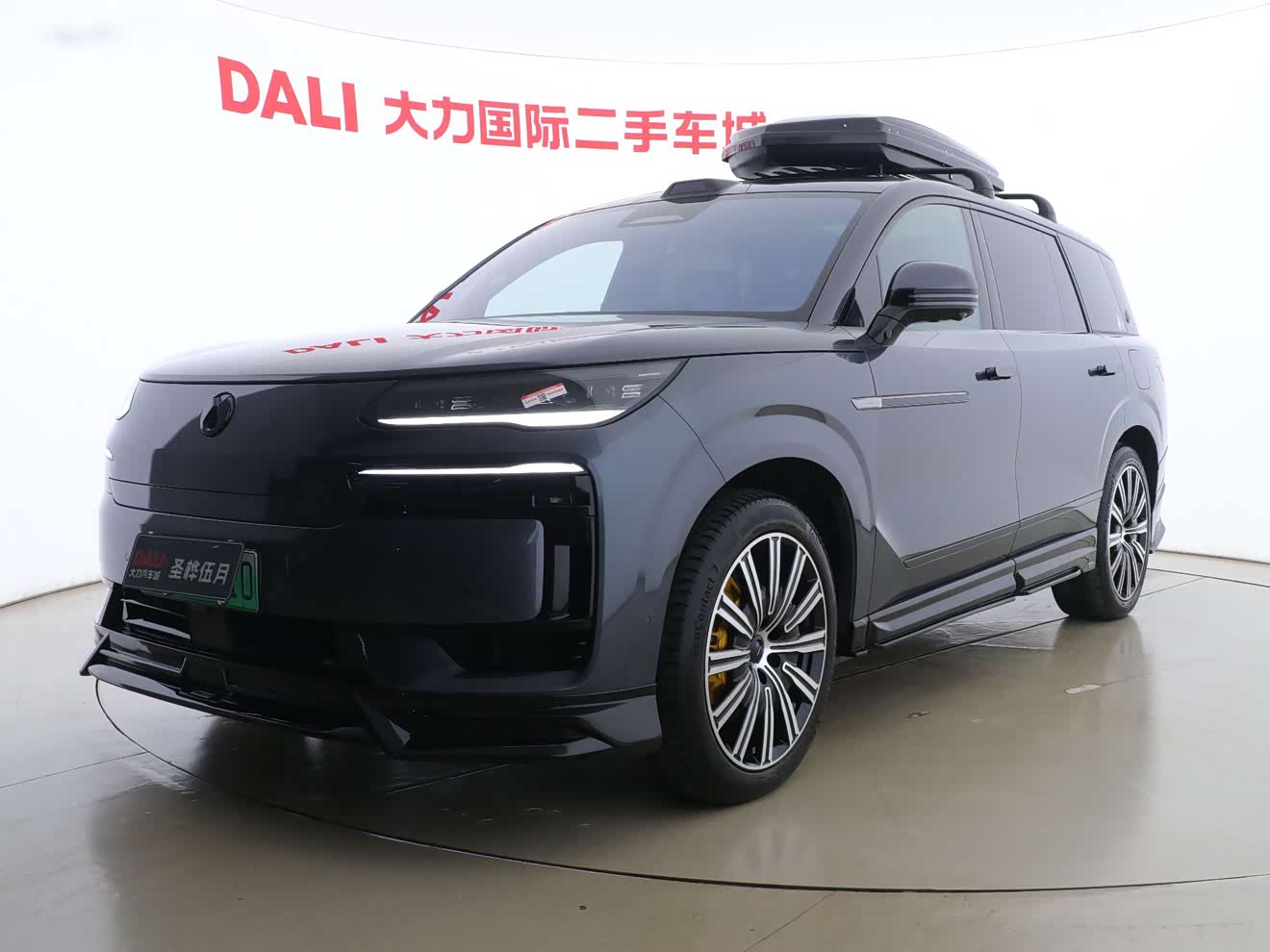 Denza N9 2025 car image 