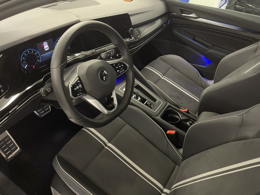 Volkswagen Golf 2022 car image #5