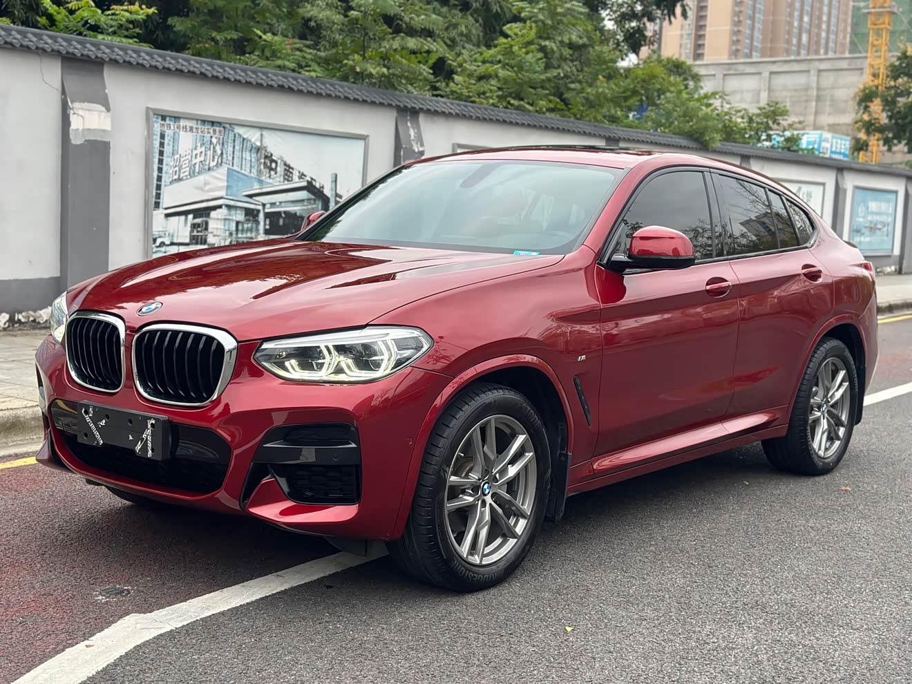 BMW X4 2020 BMW X4 2020 car image