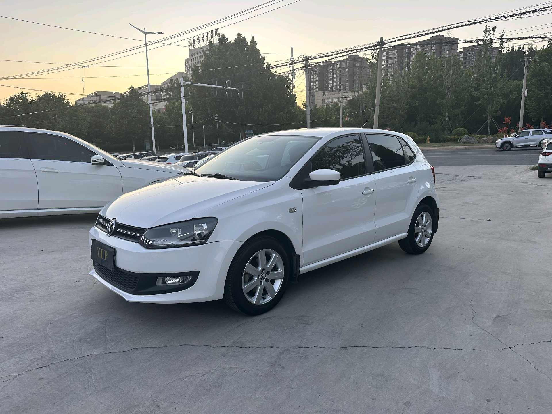 Volkswagen Polo 2013 car image 