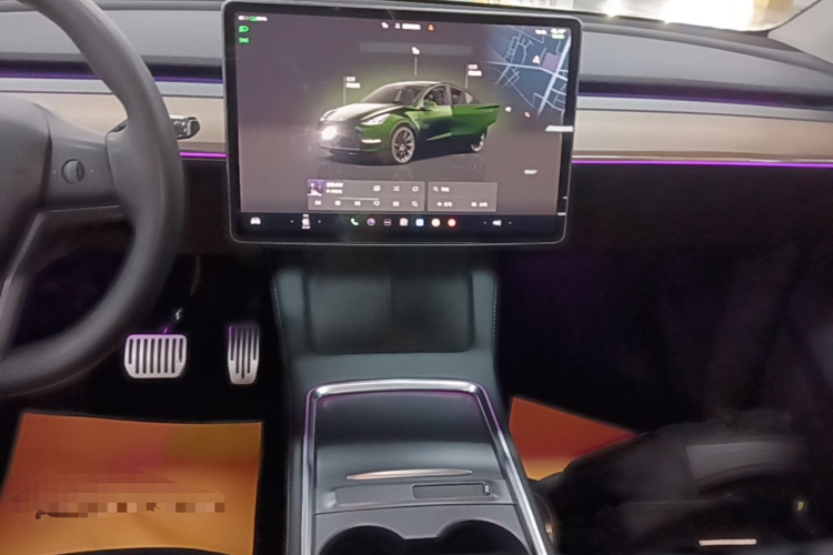 Tesla Model Y 2022 car image #17