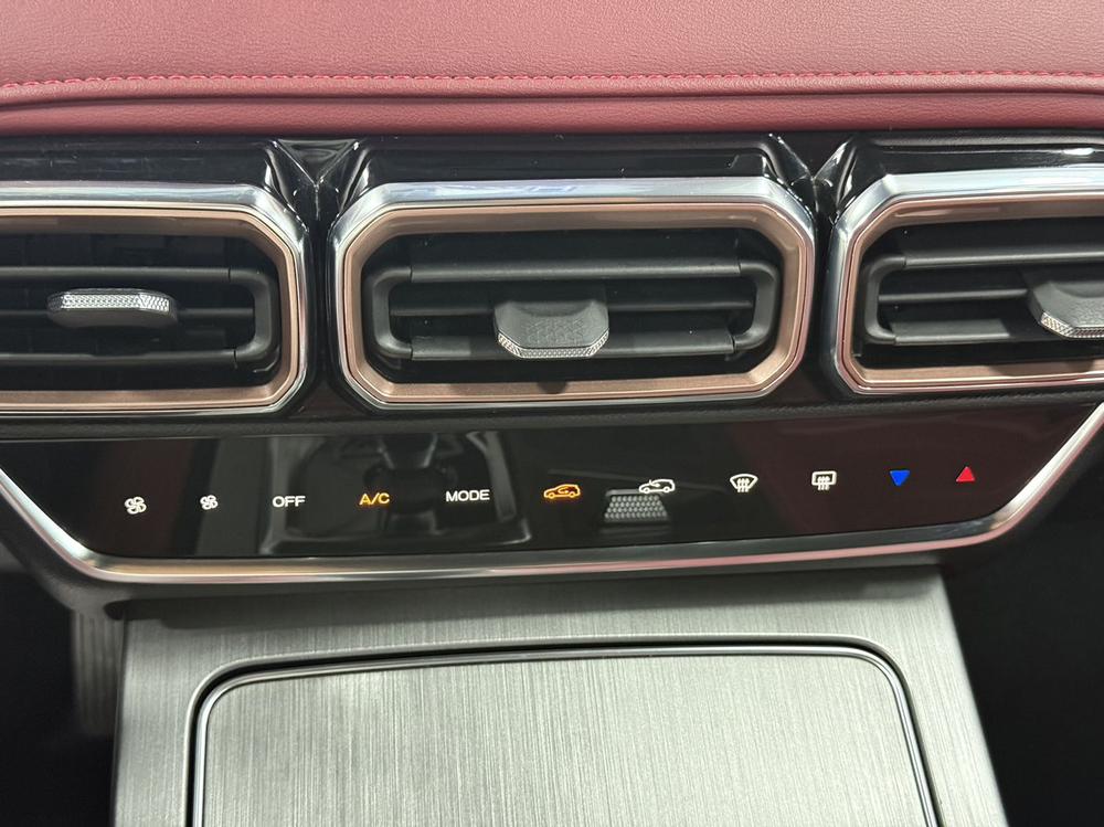 Jetour X70 PLUS 2022 #9 Jetour X70 PLUS 2022 car image #9