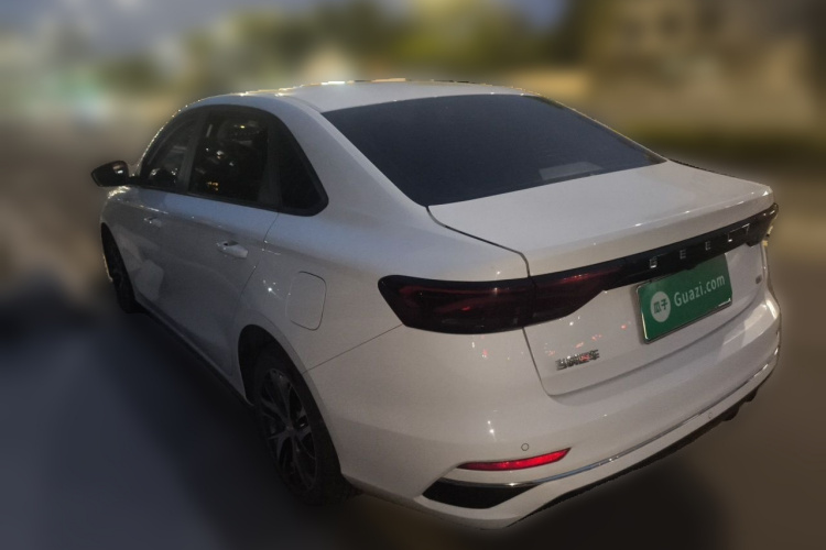 GEELY Emgrand 2025 #5 GEELY Emgrand 2025 car image #5