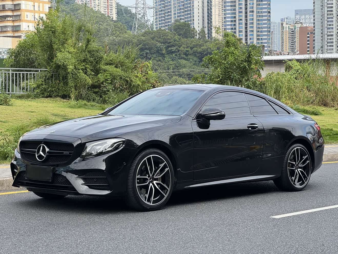 Mercedes-Benz E AMG 2020 immagine di auto 