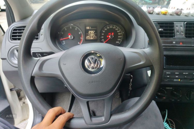 Volkswagen Polo 2016 #12 Volkswagen Polo 2016 car image #12