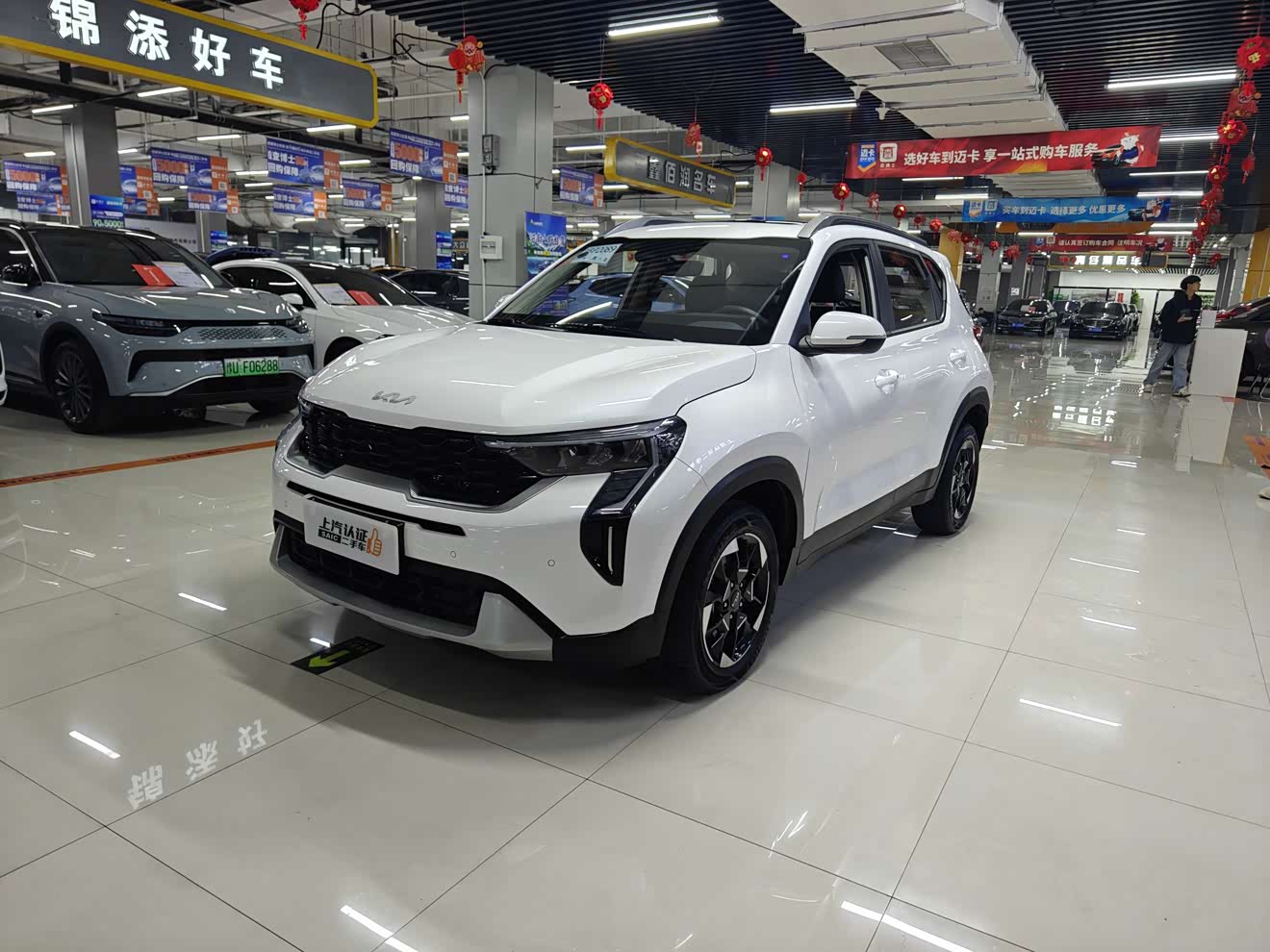 Kia Sonet 2024 汽车图片 