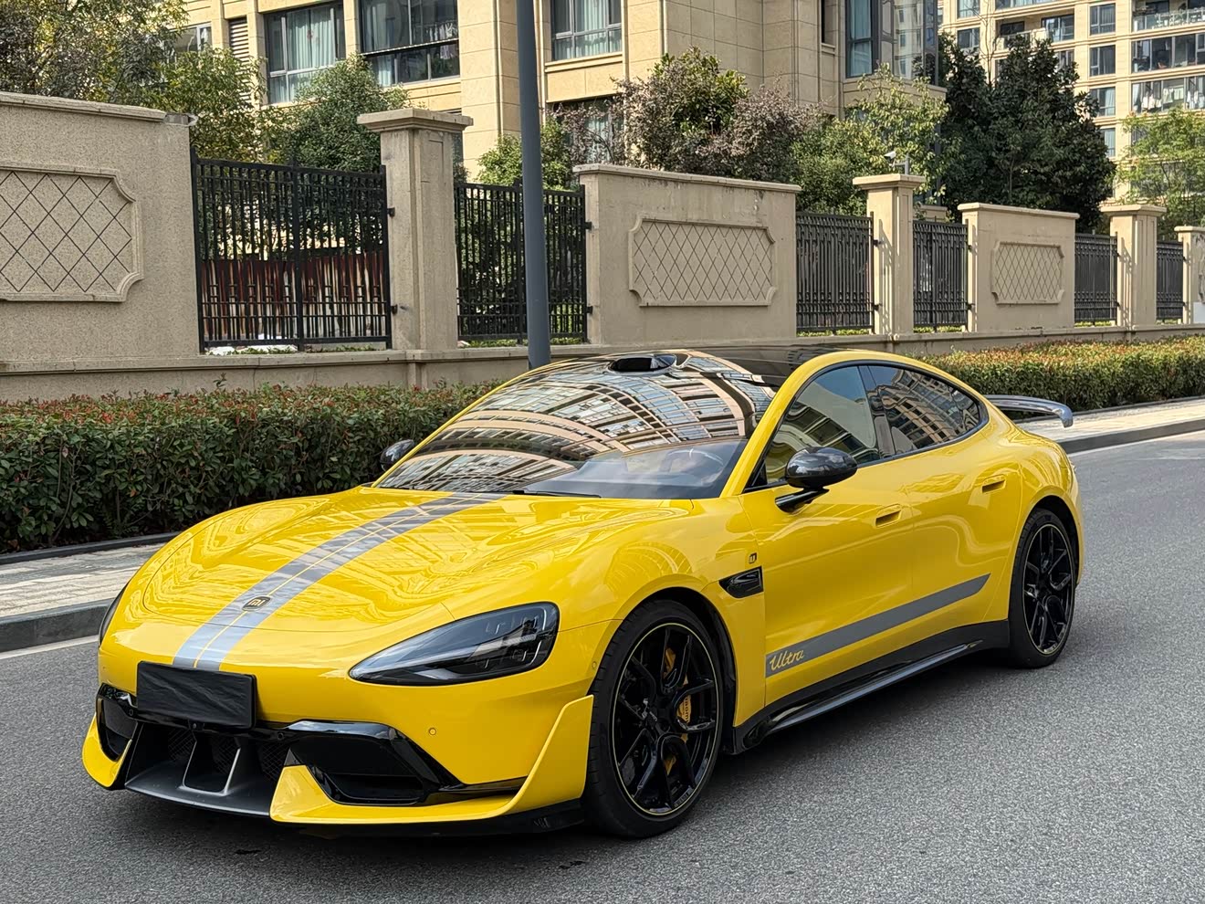 MI SU7 Ultra 2025 汽车图片 