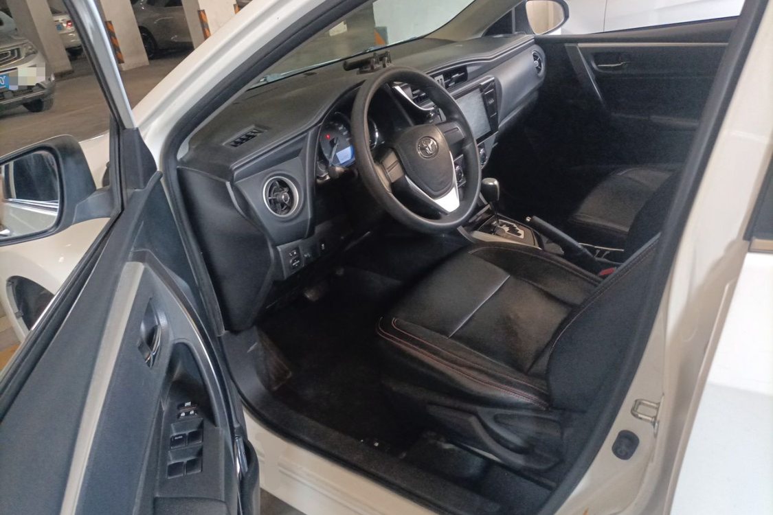Toyota Corolla 2017 image de voiture #25