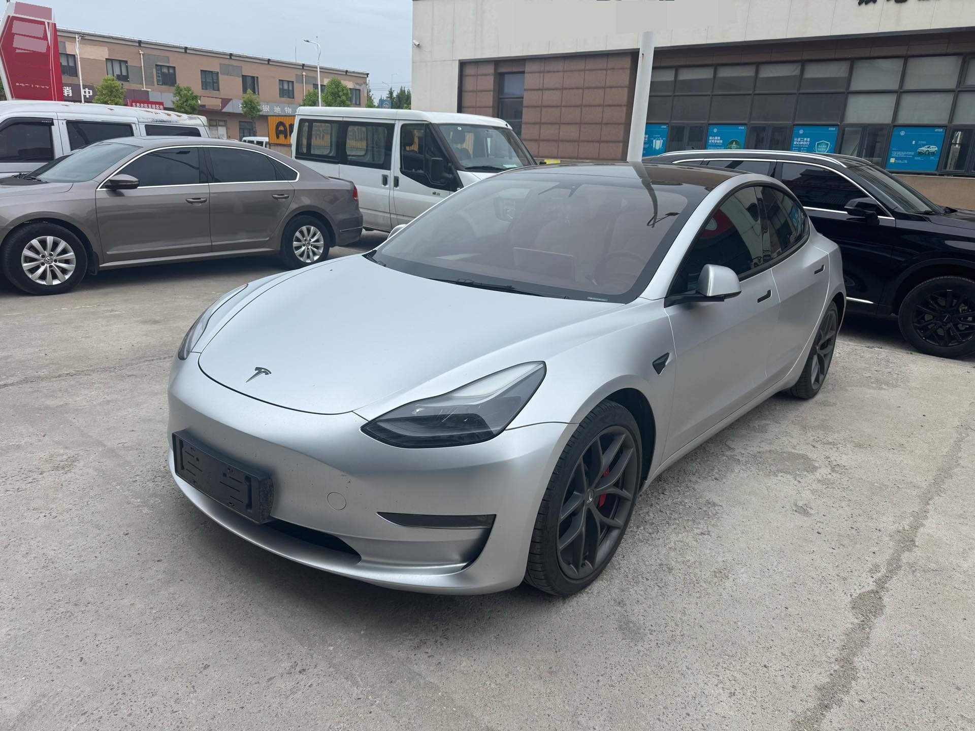 Tesla Model 3 2021 car image 