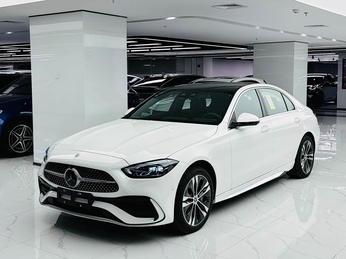 Mercedes-Benz C Class New Energy 2025 car image 