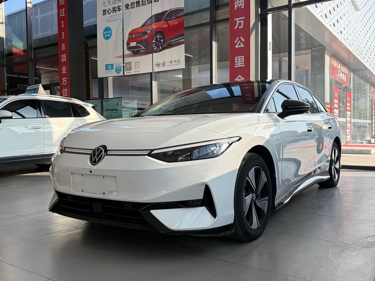 Volkswagen ID.7 Vizzion 2024 immagine di auto 