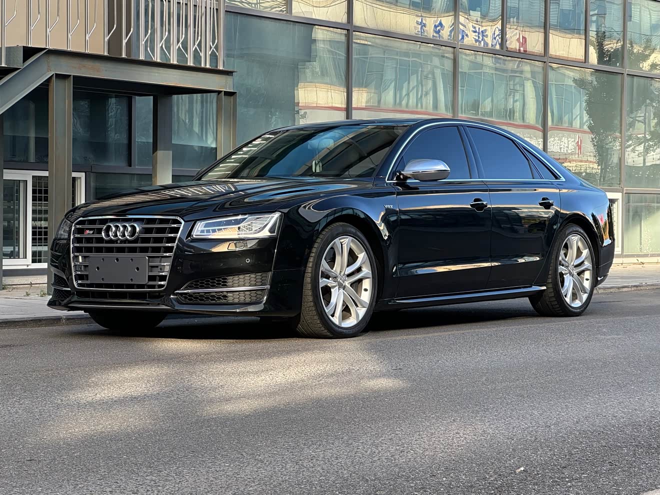 Audi S8 2017 car image 