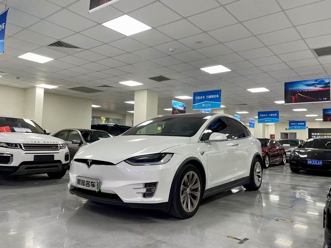 Tesla Model X 2019 汽车图片 
