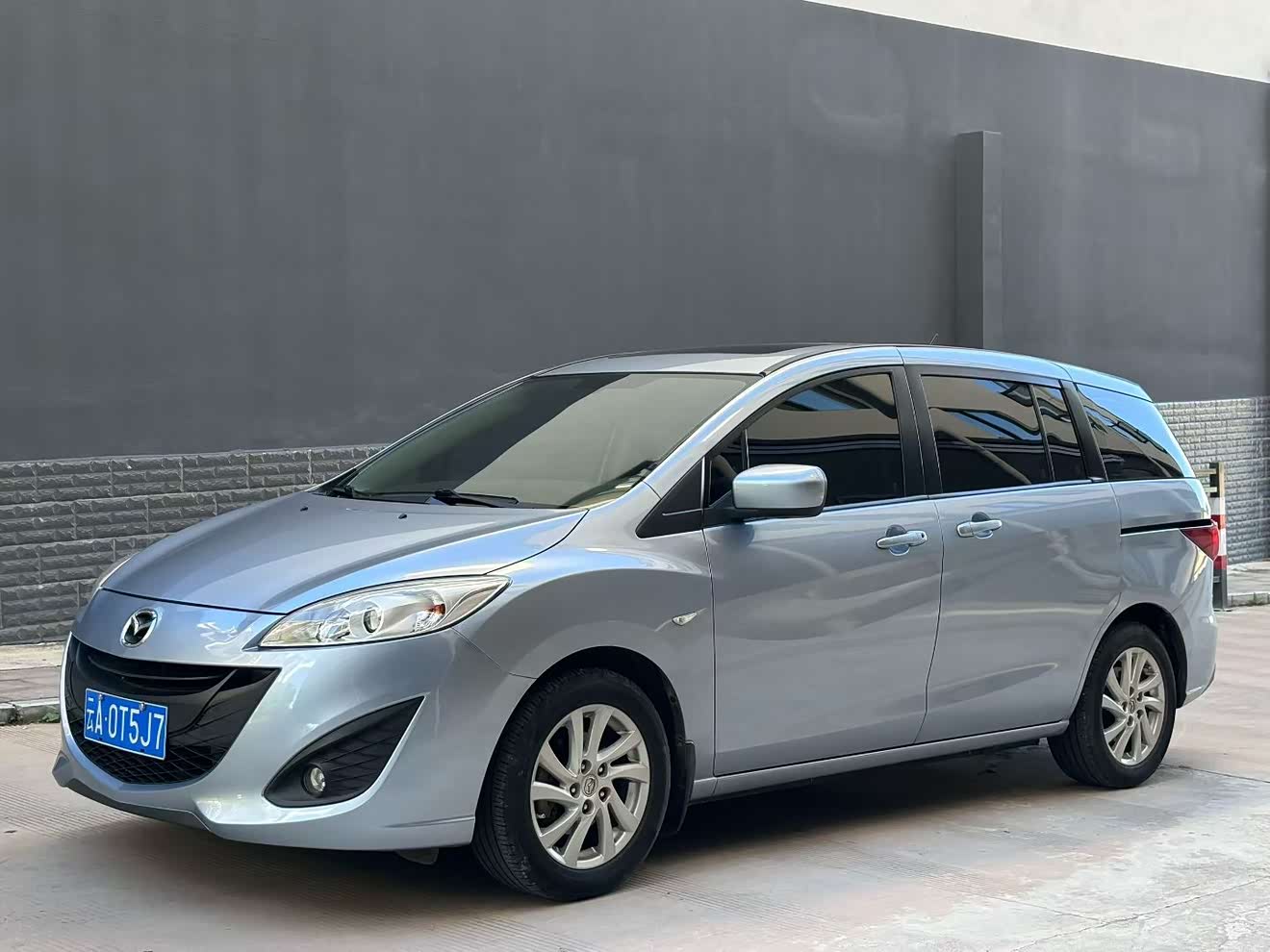 Mazda 5 2011 汽车图片 