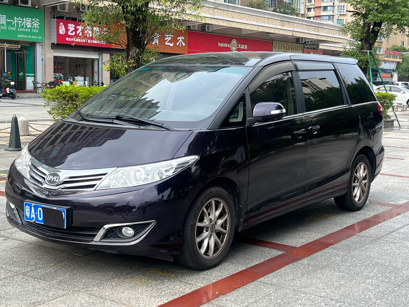 BYD M6 2015 car image 