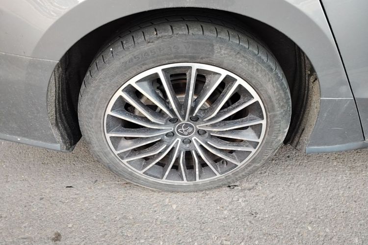 BYD Han 2022 image de voiture #10