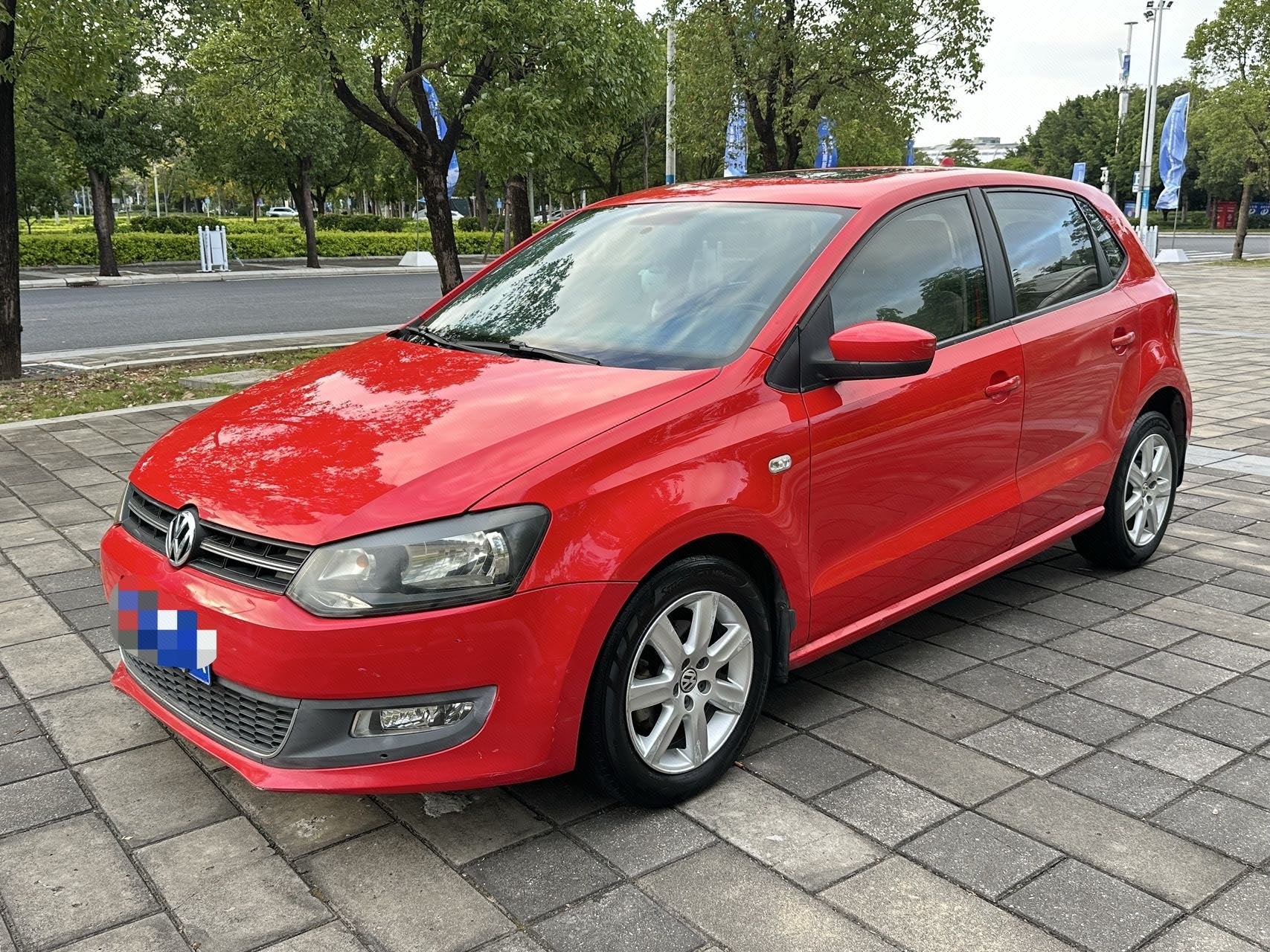 Volkswagen Polo 2011 Volkswagen Polo 2011 car image