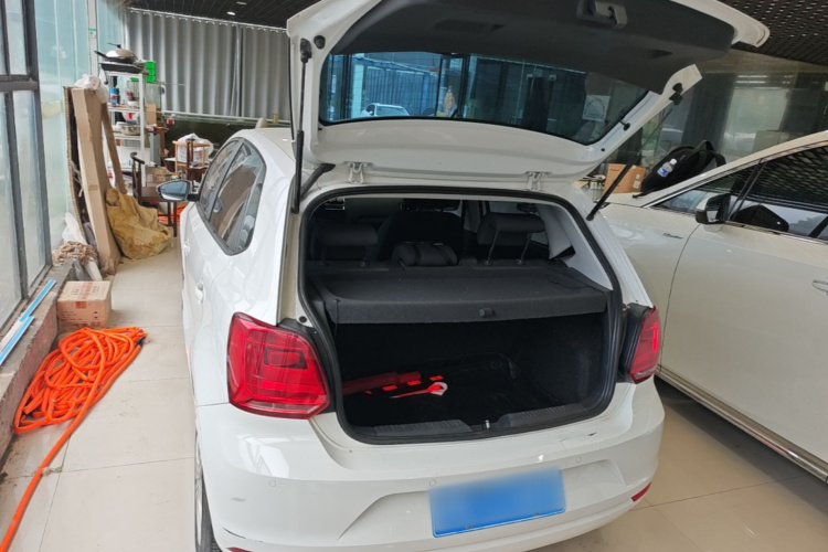 Volkswagen Polo 2016 #19 Volkswagen Polo 2016 car image #19