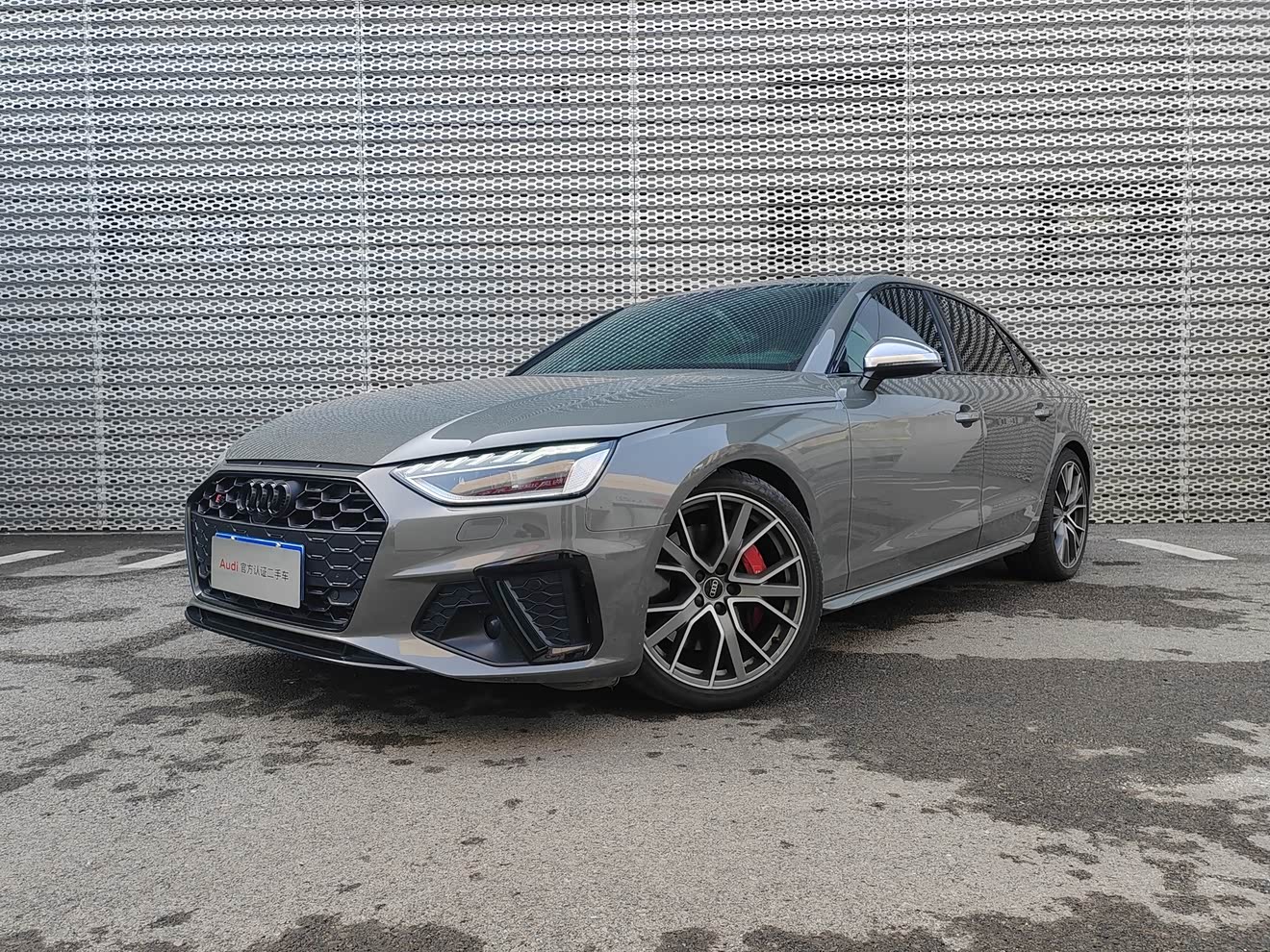 Audi S4 2023 car image 