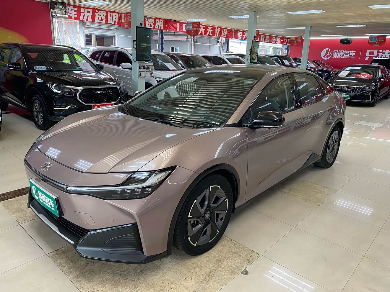 BYD e1 2023 car image 