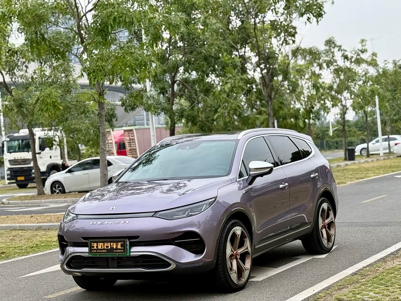 Denza X 2020 Denza X 2020 car image