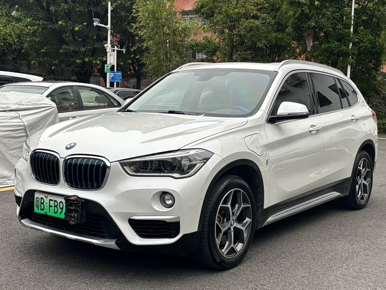 BMW X1 New Energy 2019 car image 