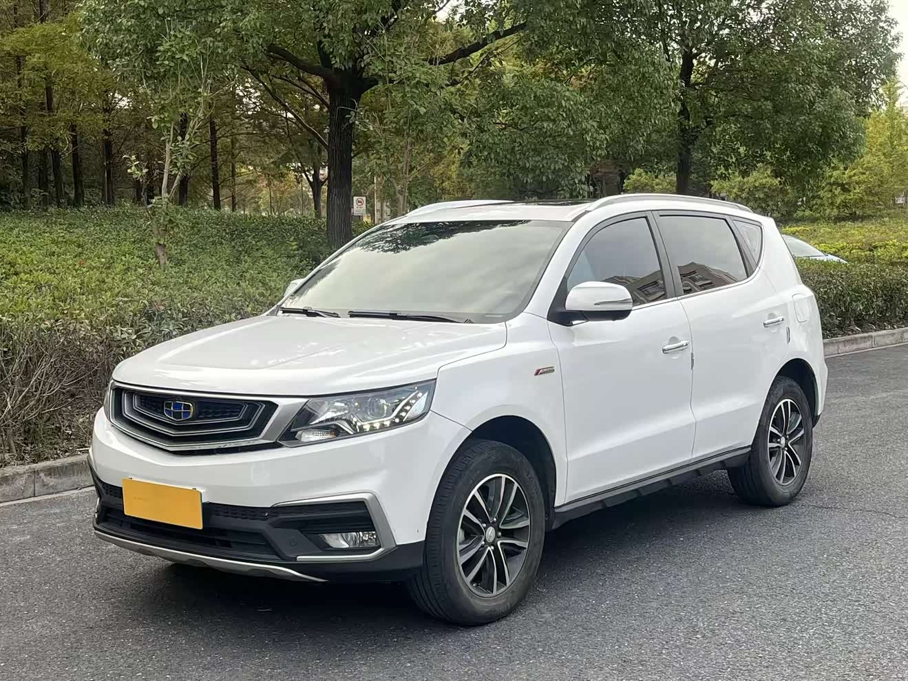 GEELY Vision X6 2018 car image 