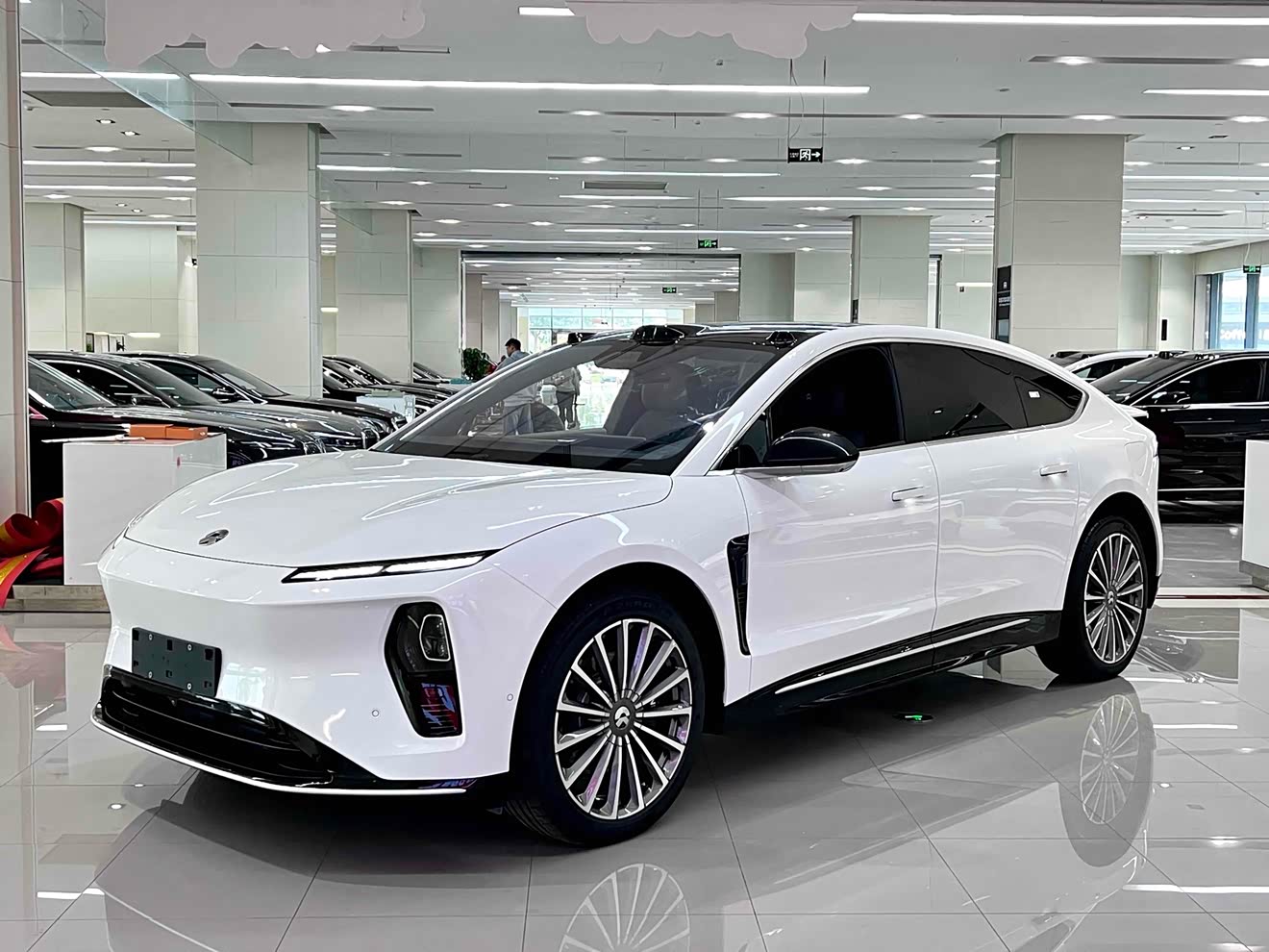 NIO ET9 2025 汽车图片 