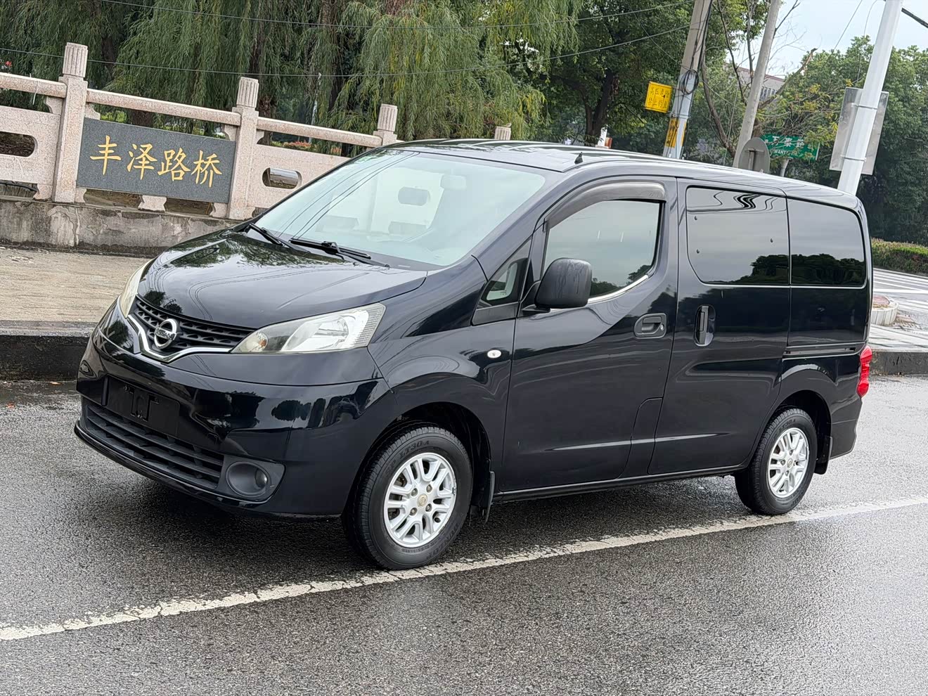 Nissan NV200 2013 汽车图片 