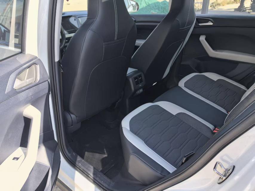 2025 immagine di auto #4