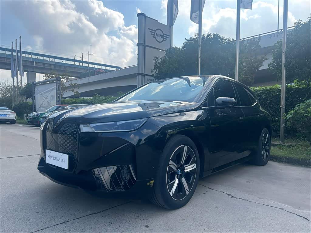 BMW iX 2022 car image 