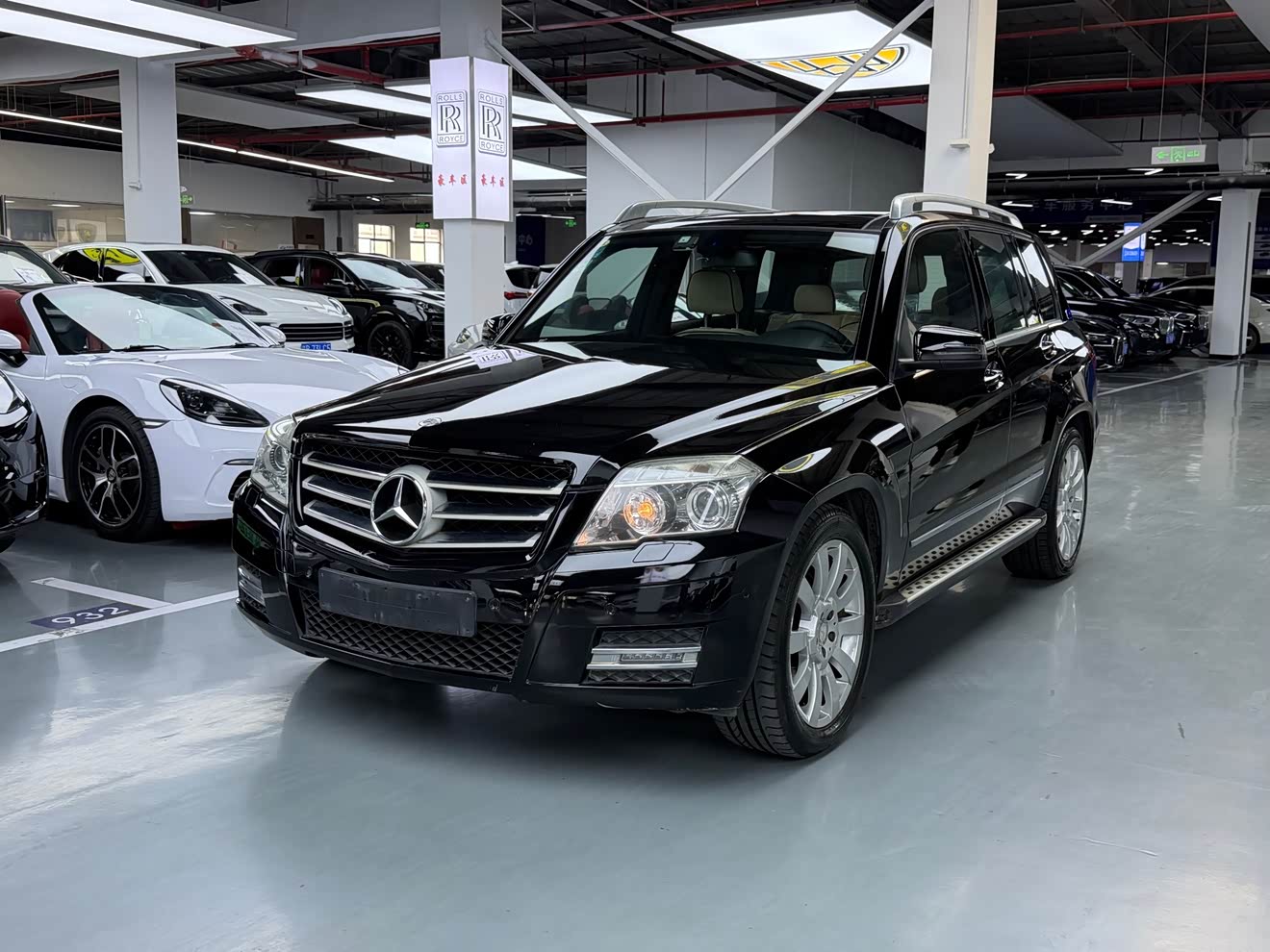 Mercedes-Benz GLK Class (Imported) 2010 Mercedes-Benz GLK Class (Imported) 2010 car image