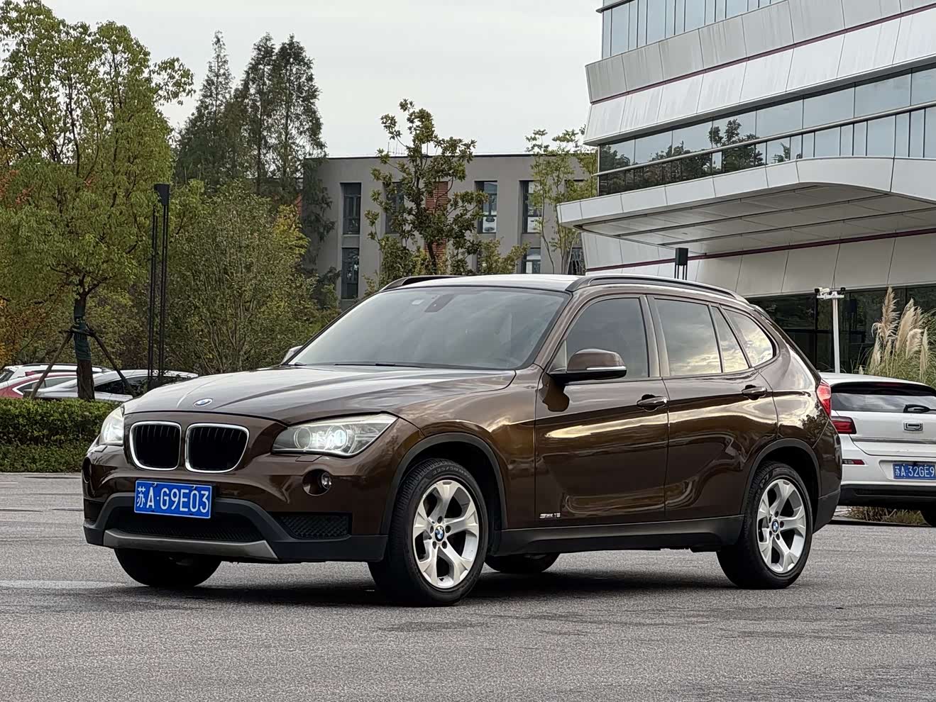 BMW X1 (Imported) 2012 car image 