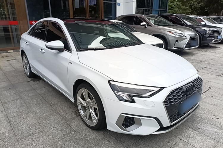 Audi A3 2021 car image #4
