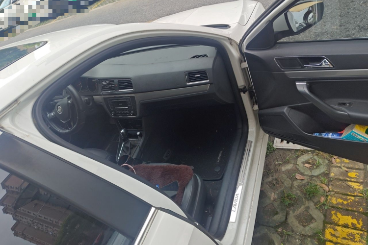 Volkswagen Lavida 2017 car image #23