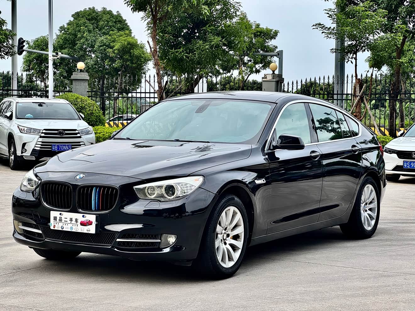 BMW 5 Series GT 2010 BMW 5 Series GT 2010 immagine di auto