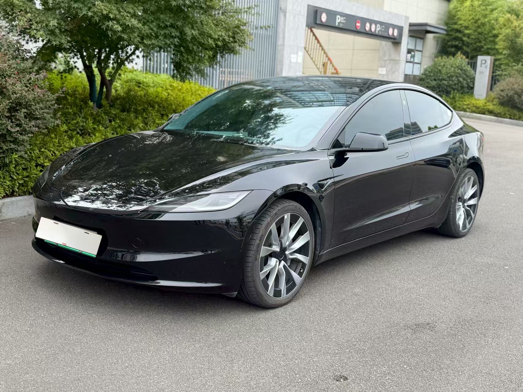Tesla Model 3 2024 car image 