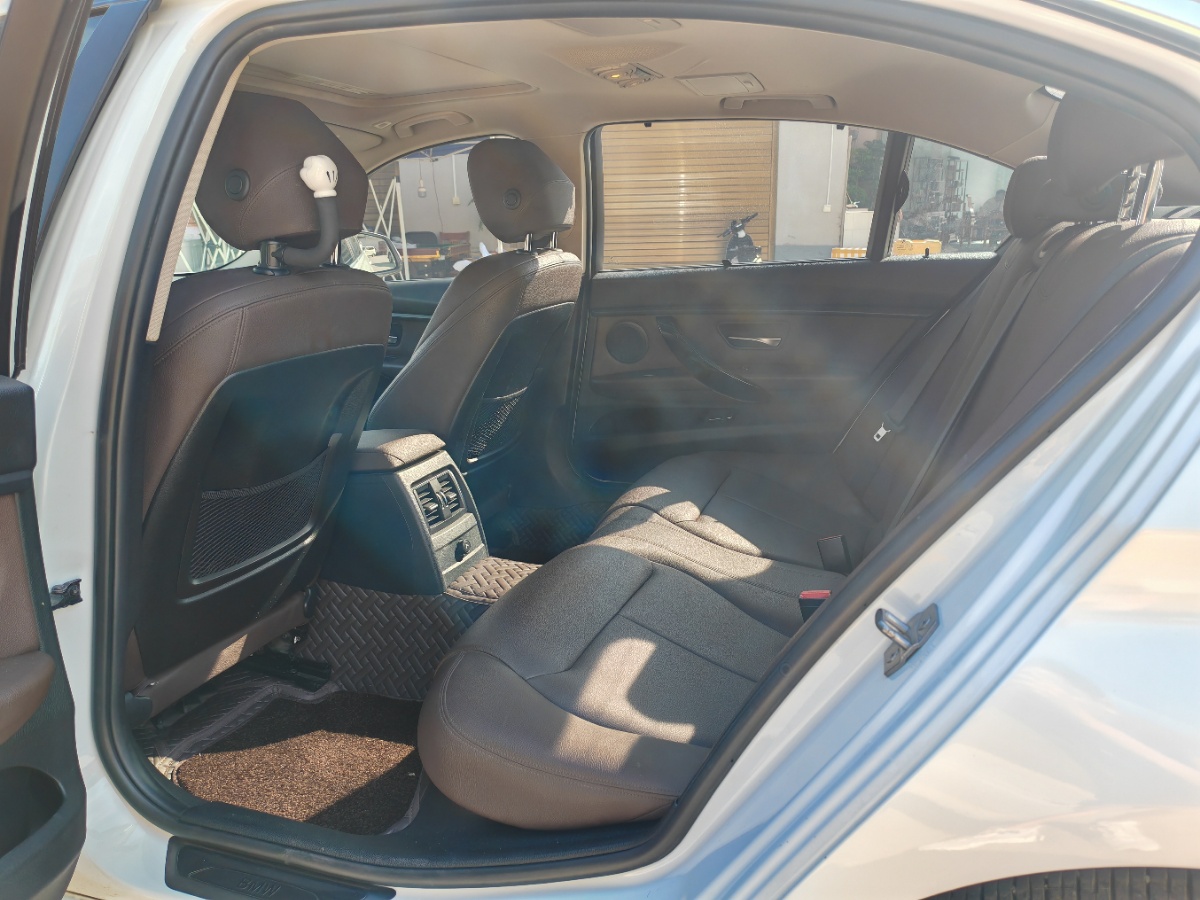 BMW 3 Series 2019 car image #5