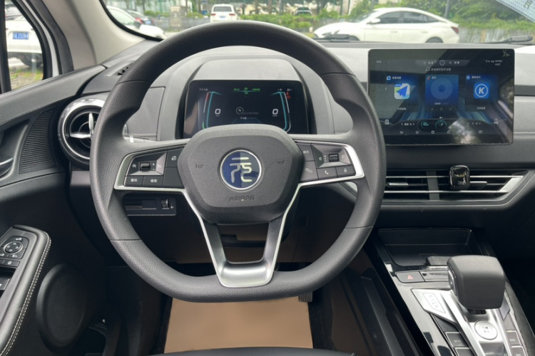 BYD Yuan New Energy 2019 immagine di auto #18