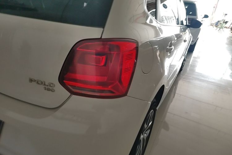 Volkswagen Polo 2019 car image #8